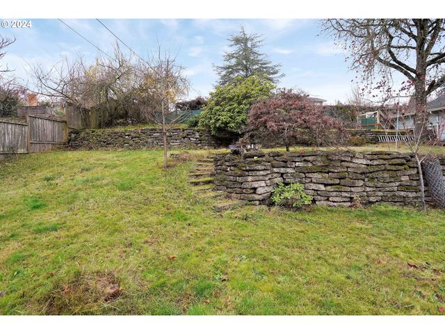 390 Nw CONIFER Blvd, Corvallis, OR 97330