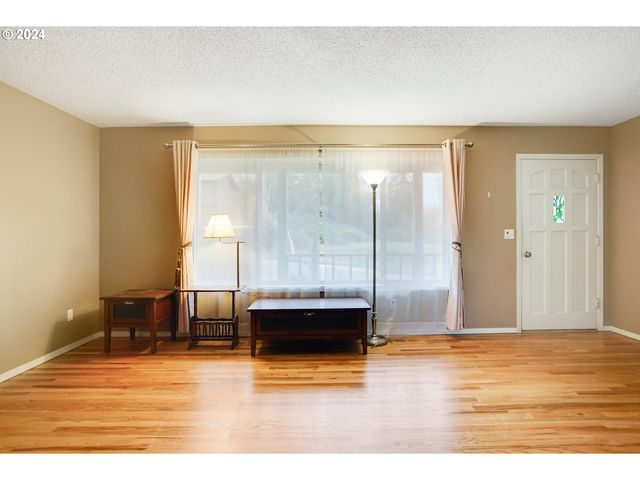 390 Nw CONIFER Blvd, Corvallis, OR 97330