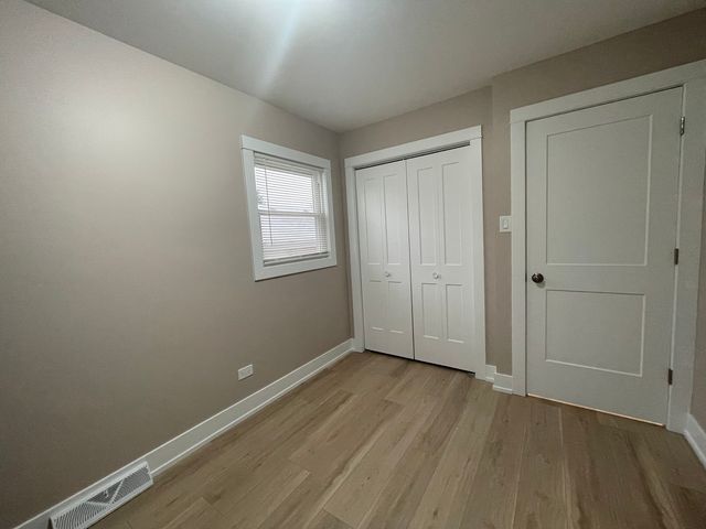 8511 S Parkside Avenue, Burbank, IL 60459