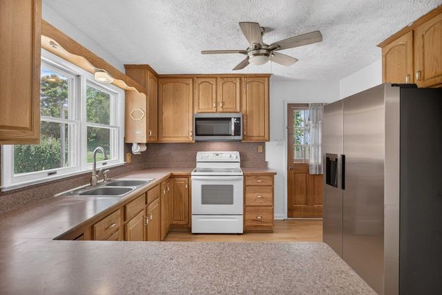 1627 BARBERSHOP RD, Edinburg, VA 22824