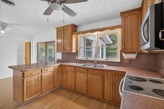 1627 BARBERSHOP RD, Edinburg, VA 22824