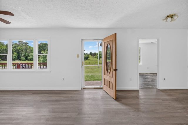 1627 BARBERSHOP RD, Edinburg, VA 22824
