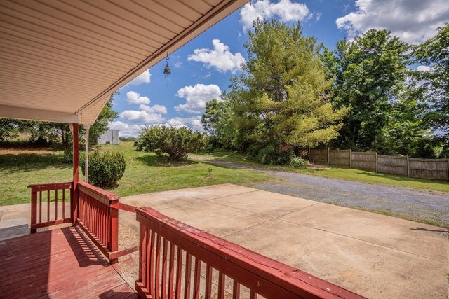 1627 BARBERSHOP RD, Edinburg, VA 22824