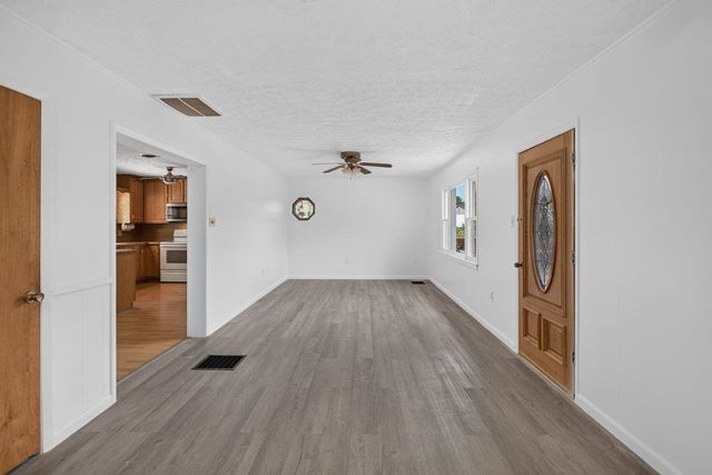 1627 BARBERSHOP RD, Edinburg, VA 22824