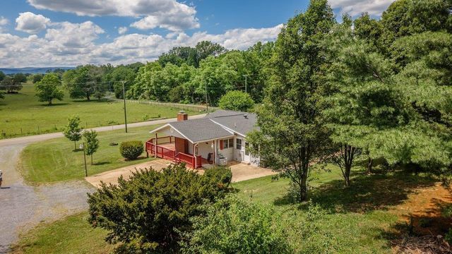 1627 BARBERSHOP RD, Edinburg, VA 22824