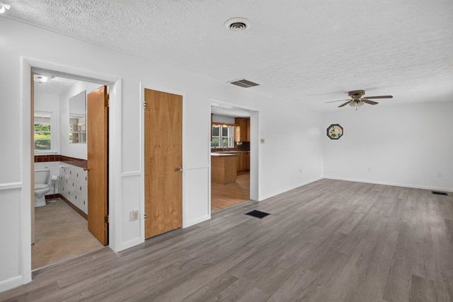1627 BARBERSHOP RD, Edinburg, VA 22824
