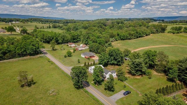 1627 BARBERSHOP RD, Edinburg, VA 22824