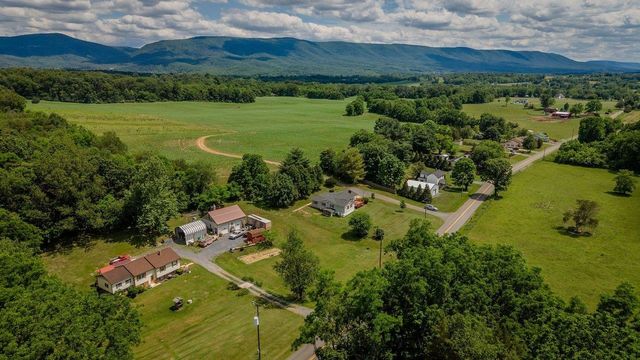 1627 BARBERSHOP RD, Edinburg, VA 22824