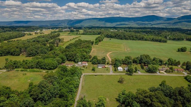 1627 BARBERSHOP RD, Edinburg, VA 22824