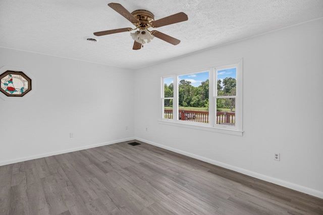 1627 BARBERSHOP RD, Edinburg, VA 22824