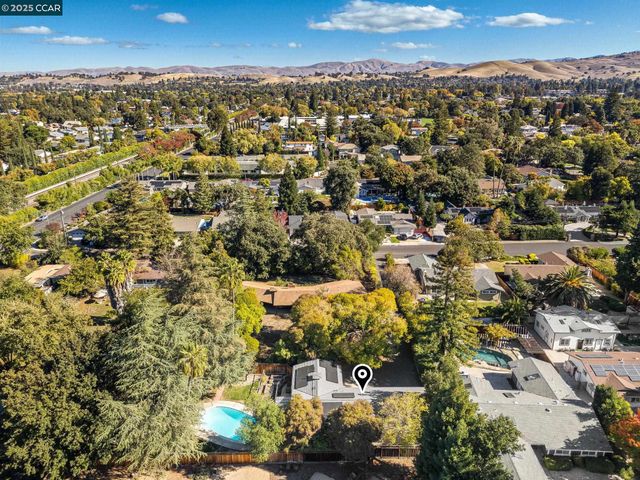 55 Normandy Ln, Walnut Creek, CA 94598
