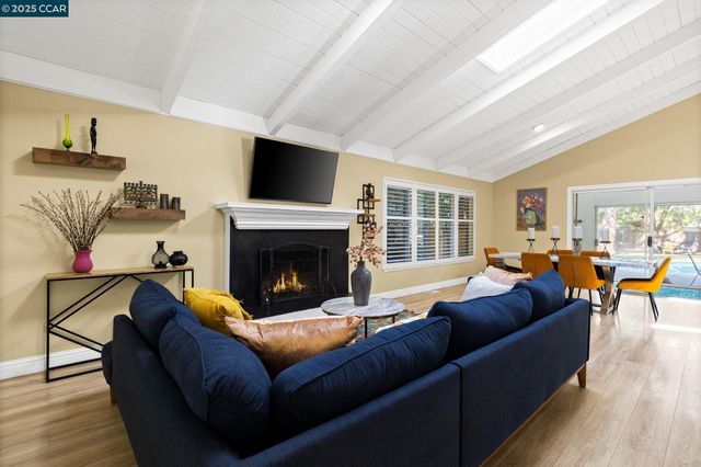 55 Normandy Ln, Walnut Creek, CA 94598