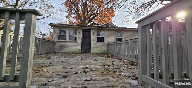 5 Barber Street, Little Falls, NJ 07424