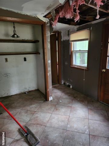 5 Barber Street, Little Falls, NJ 07424