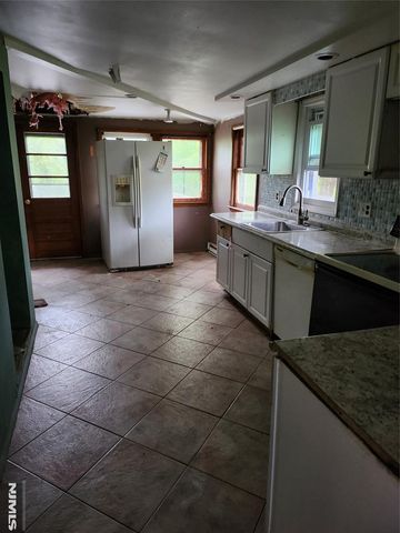 5 Barber Street, Little Falls, NJ 07424