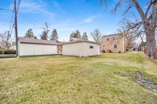 2232 S 2nd Avenue, North Riverside, IL 60546