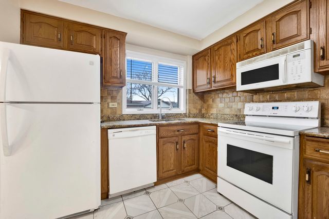 2232 S 2nd Avenue, North Riverside, IL 60546