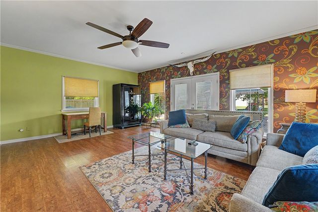 3323 N Summerhill Drive, Fayetteville, AR 72703