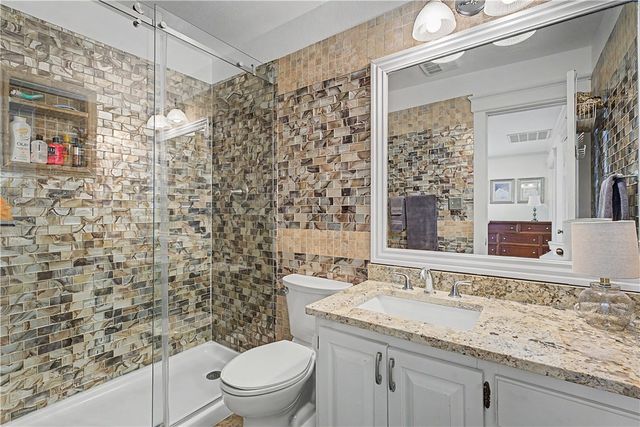 3323 N Summerhill Drive, Fayetteville, AR 72703