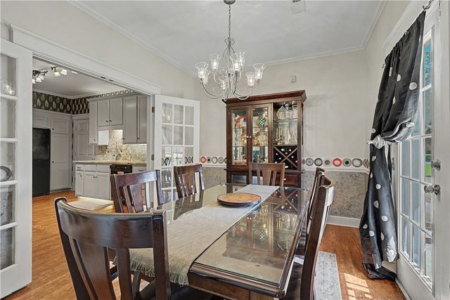 3323 N Summerhill Drive, Fayetteville, AR 72703