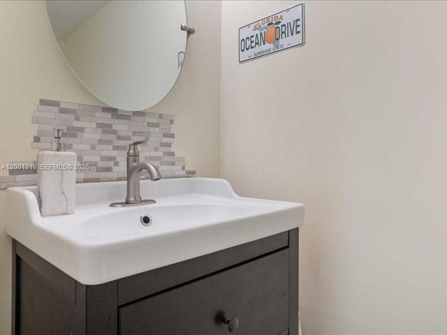 6193 Rock Island Road 105, Tamarac, FL 33319