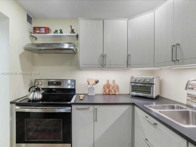 6193 Rock Island Road 105, Tamarac, FL 33319