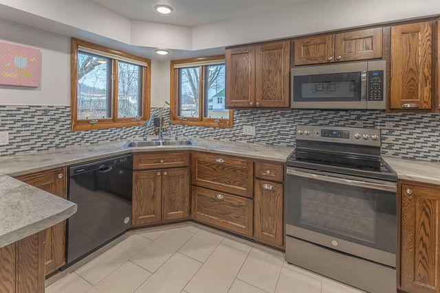 2802 31st STREET S, La Crosse, WI 54601