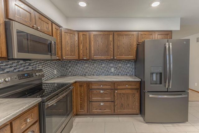 2802 31st STREET S, La Crosse, WI 54601