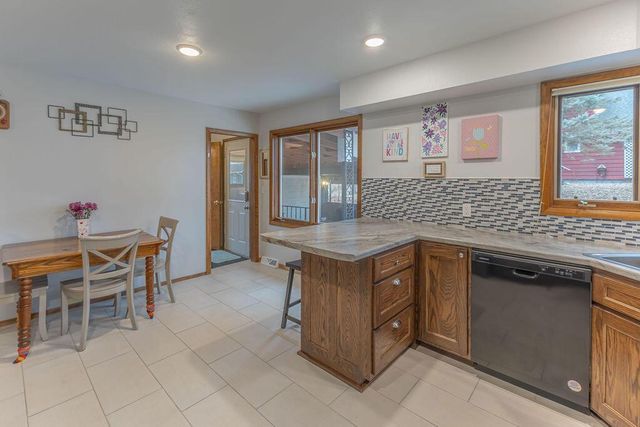 2802 31st STREET S, La Crosse, WI 54601