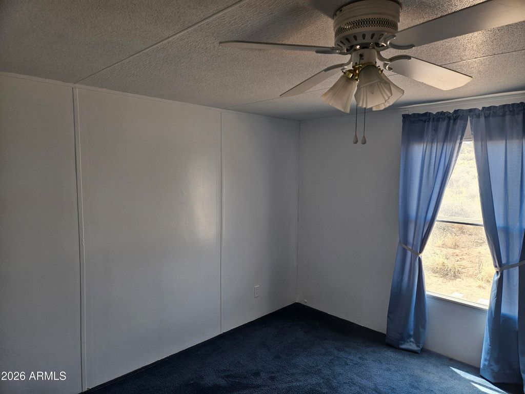 Image 2 of property listing at 6472 River Road, Holbrook, AZ 85942