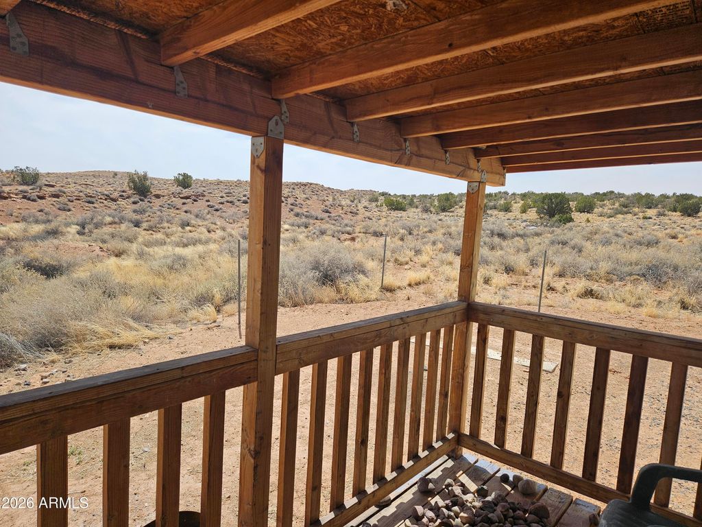 Image 3 of property listing at 6472 River Road, Holbrook, AZ 85942