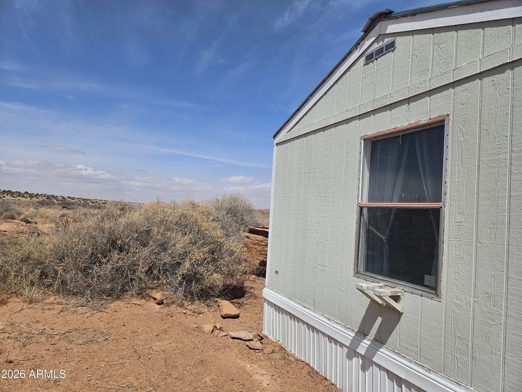 Image 7 of property listing at 6472 River Road, Holbrook, AZ 85942