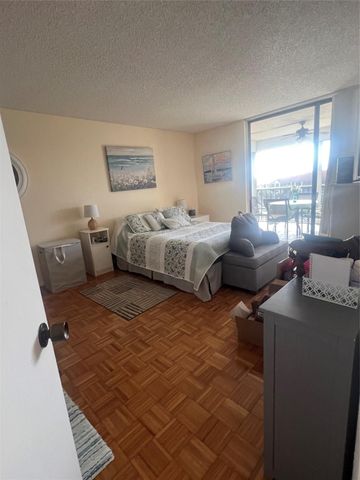 7030 Half Moon Circle 418, Hypoluxo, FL 33462