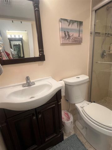 7030 Half Moon Circle 418, Hypoluxo, FL 33462