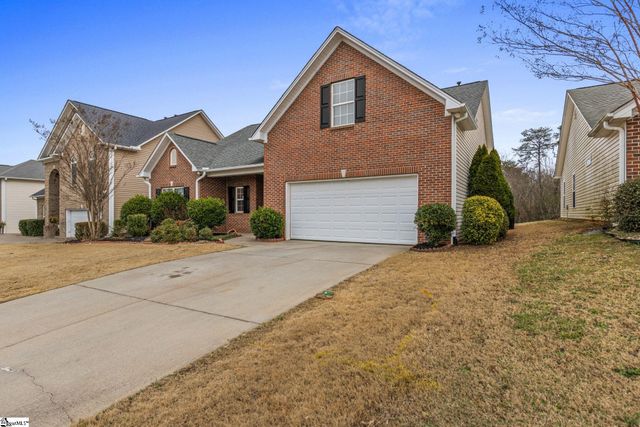 704 Center Road, Taylors, SC 29687