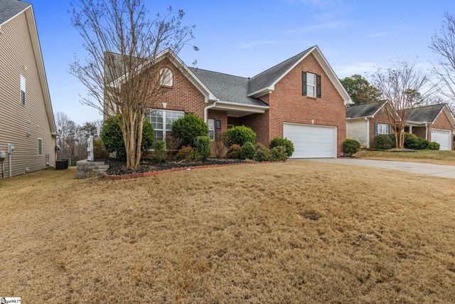 704 Center Road, Taylors, SC 29687