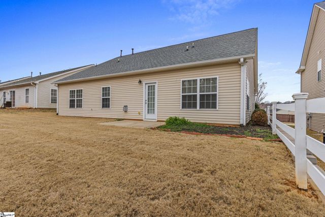 704 Center Road, Taylors, SC 29687