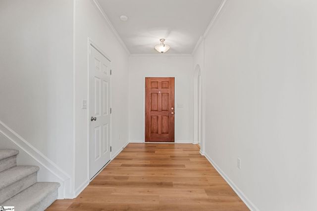 704 Center Road, Taylors, SC 29687