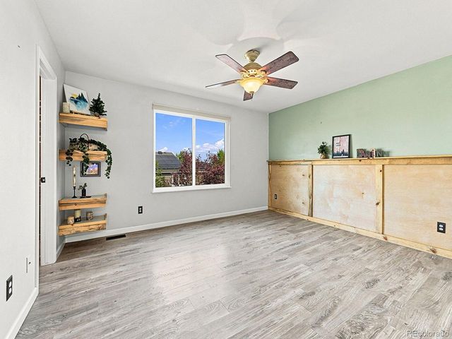 5571 S Yakima St, Aurora, CO 80015