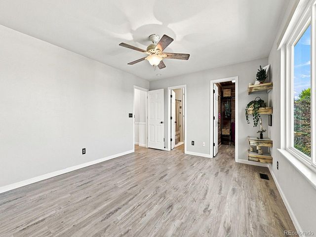 5571 S Yakima St, Aurora, CO 80015
