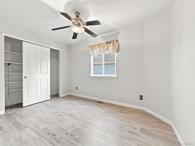 5571 S Yakima St, Aurora, CO 80015