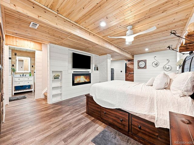 5571 S Yakima St, Aurora, CO 80015
