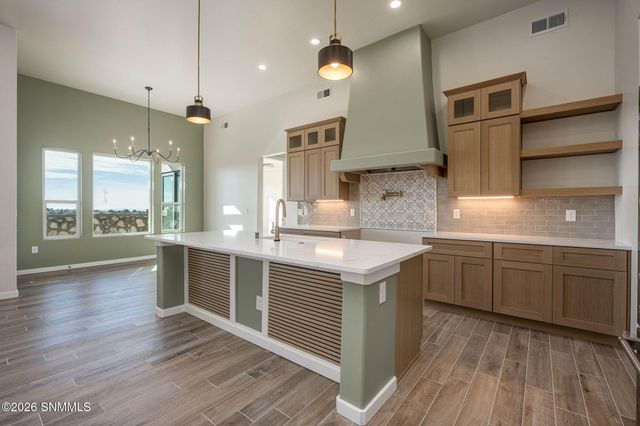 2850 Kuehne Lane, Las Cruces, NM 88011