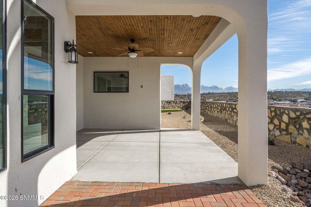 2850 Kuehne Lane, Las Cruces, NM 88011