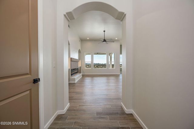 2850 Kuehne Lane, Las Cruces, NM 88011