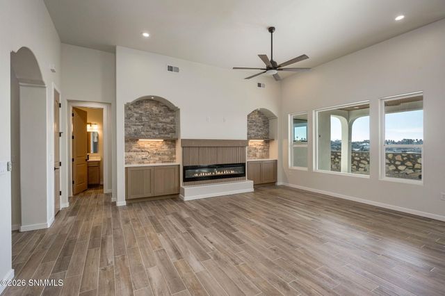 2850 Kuehne Lane, Las Cruces, NM 88011