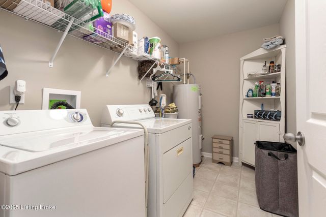 6524 Renate Rd, Louisville, KY 40291