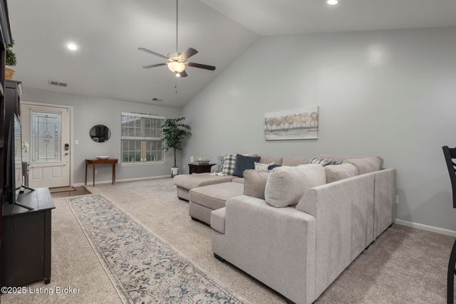 6524 Renate Rd, Louisville, KY 40291