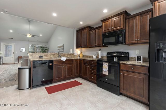 6524 Renate Rd, Louisville, KY 40291