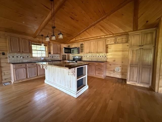 1235 Norvell Street, Silsbee, TX 77656